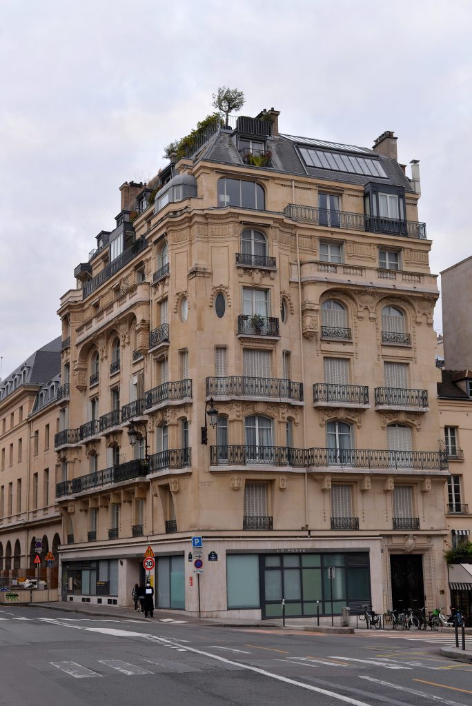 apartment-building-paris-france-4