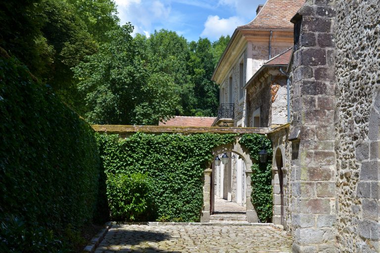 arched-opening-andrezel-france-460