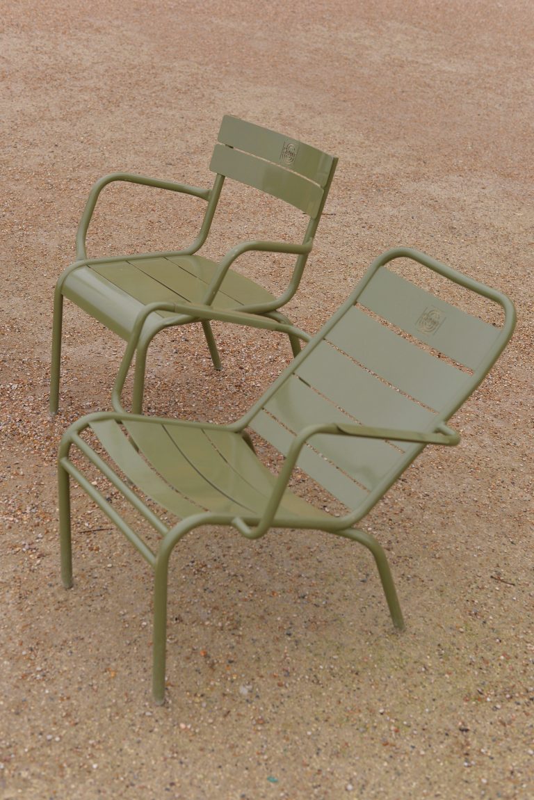 armchairs-paris-france-71