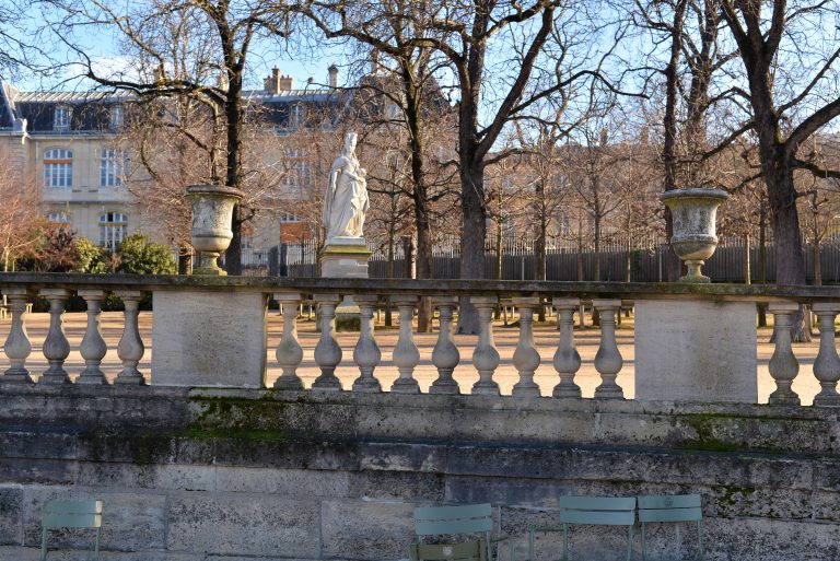 balusters-paris-france-73