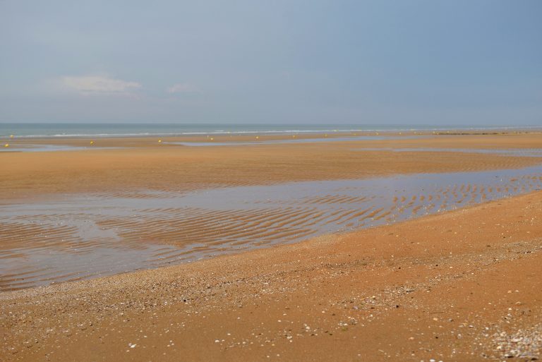 beach-cabourg-france-480