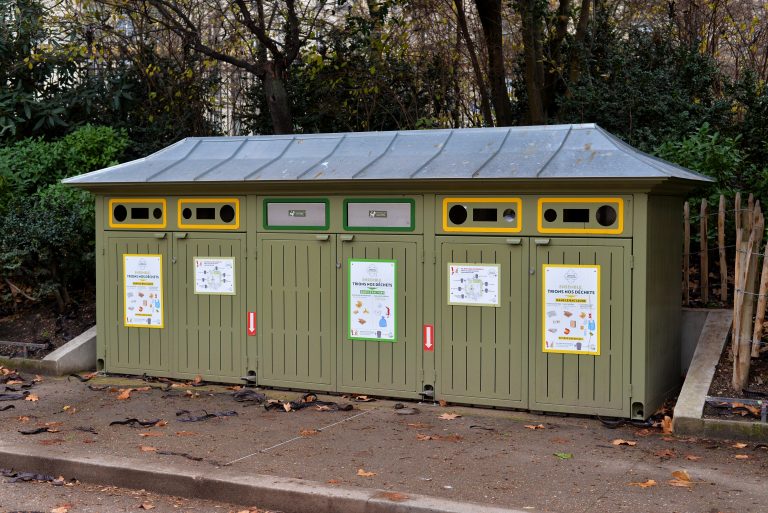 bins-paris-france-80