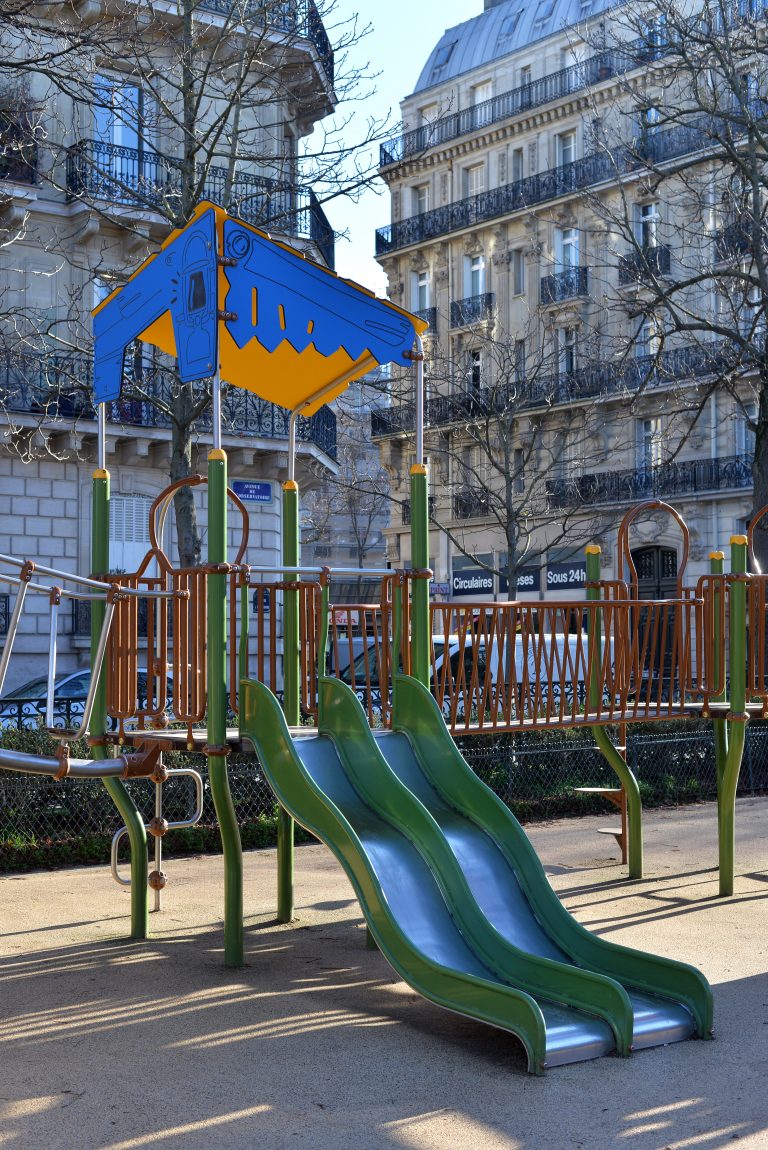 climbing-frame-paris-france-120
