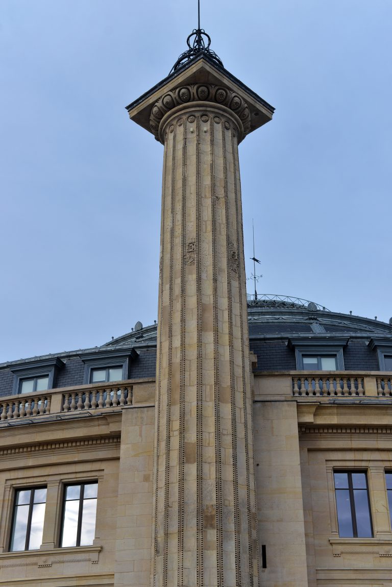 column-paris-france-127