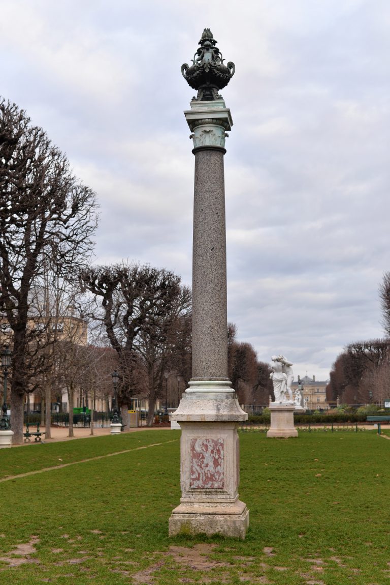 column-paris-france-128