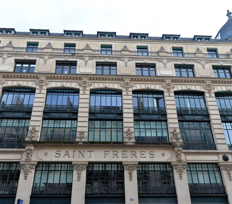 commercial-building-paris-france-132