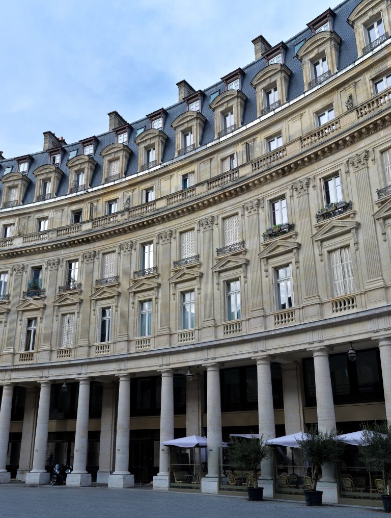 commercial-building-paris-france-137