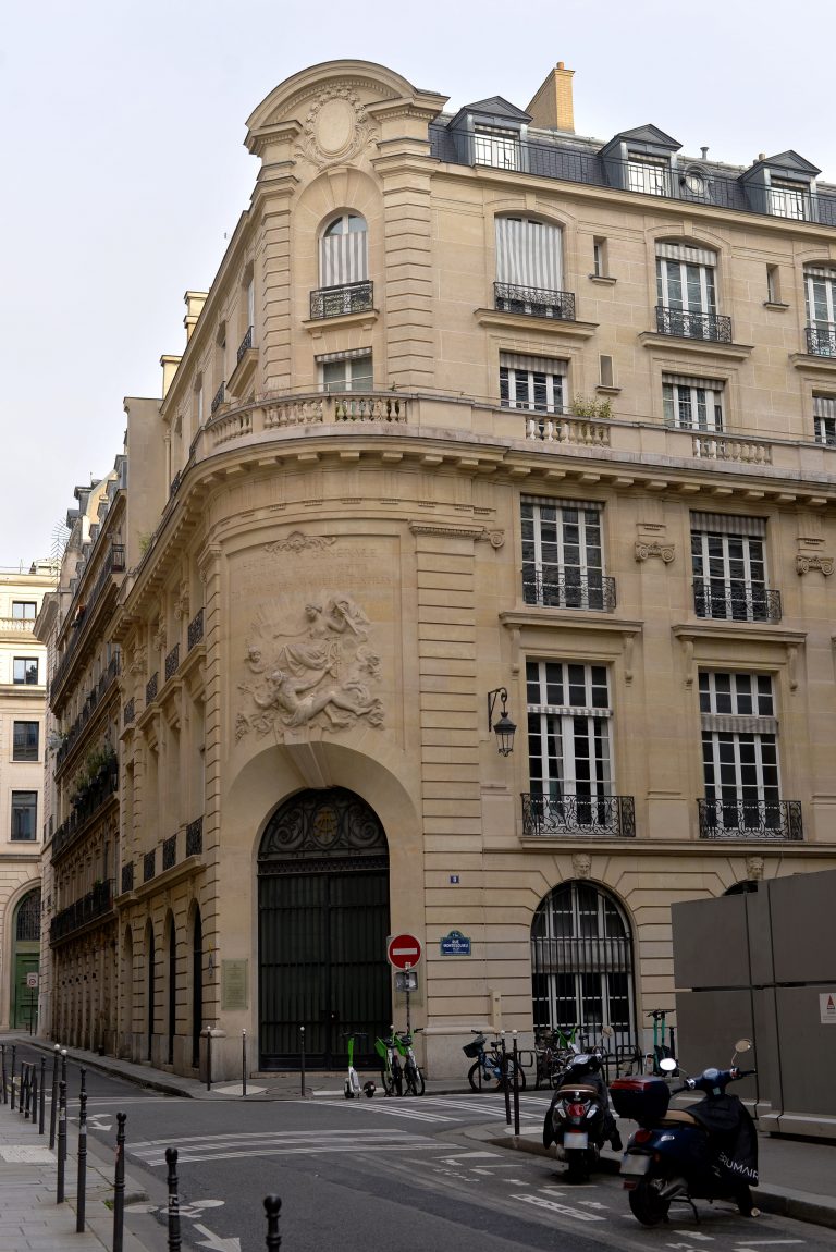 commercial-building-paris-france-138