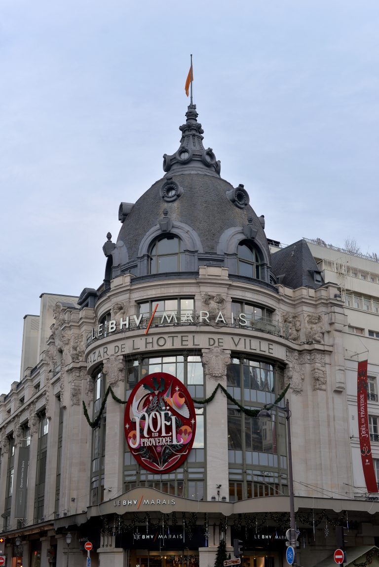 commercial-building-paris-france-140