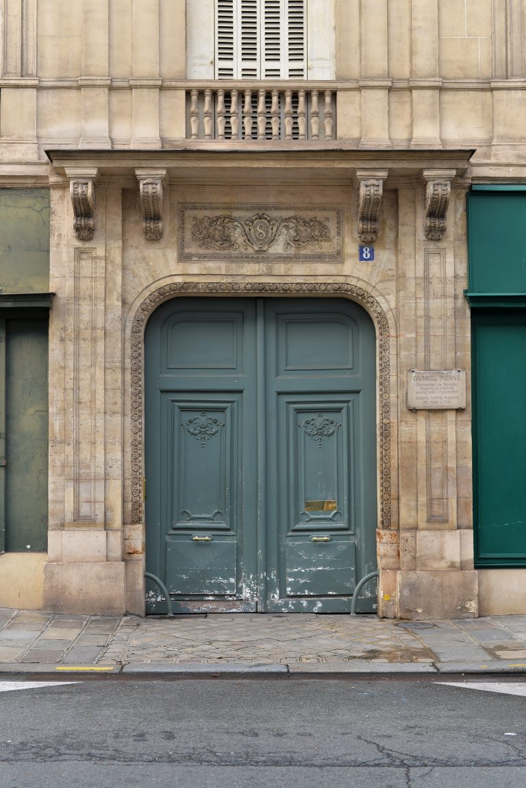 door-paris-france-209