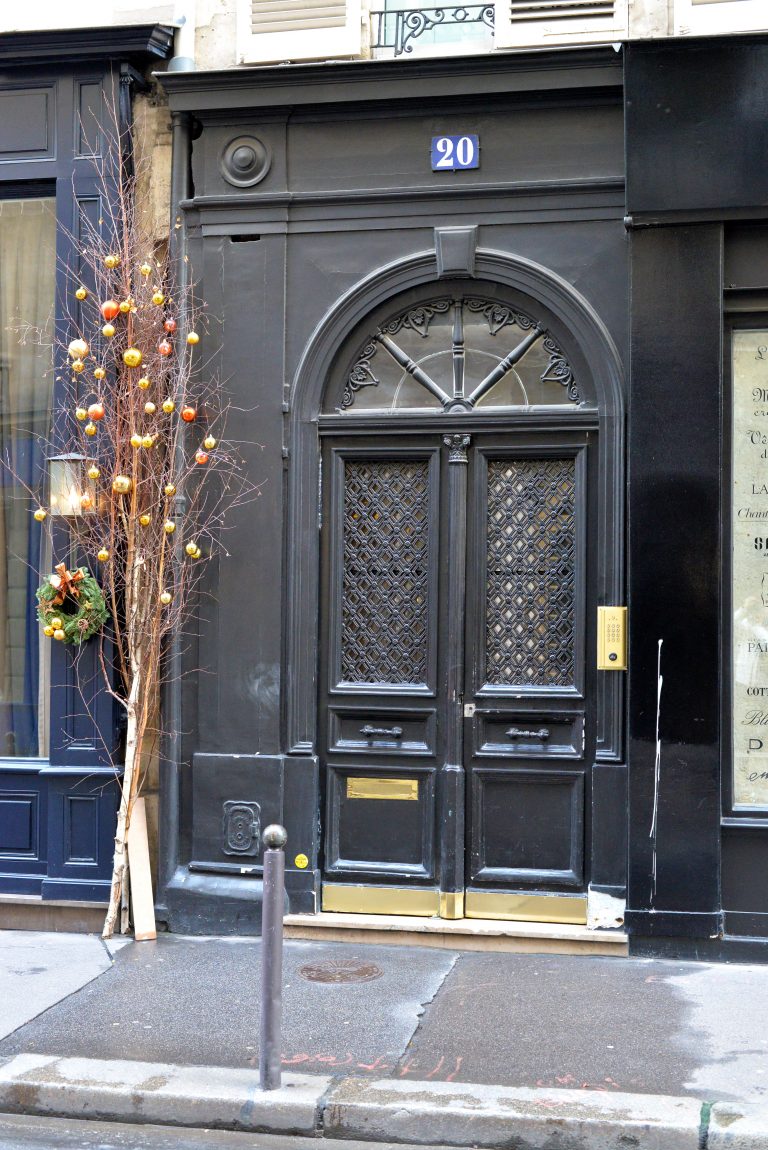 door-paris-france-220