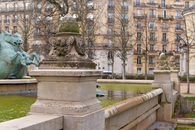 fountain-fontaine-des-quatre-parties-du-monde-paris-france-255