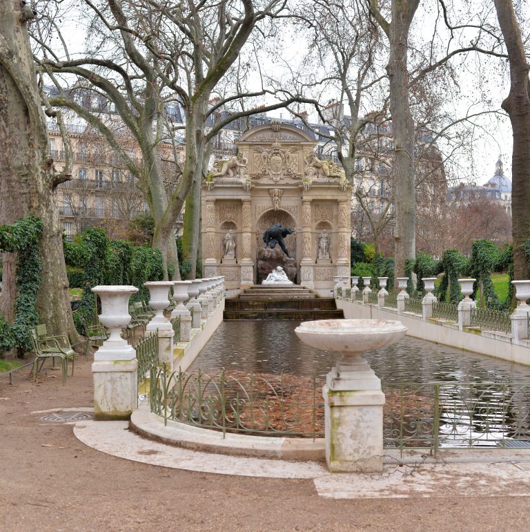 fountain-fontaine-medicis-paris-france-261