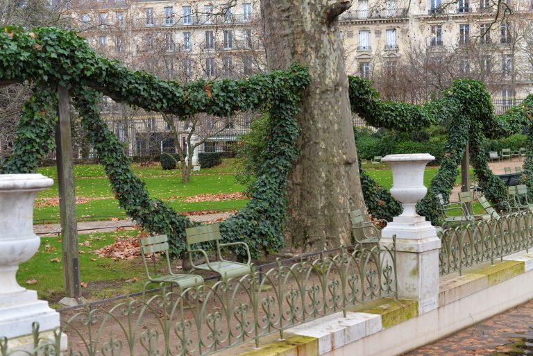 fountain-fontaine-medicis-paris-france-262