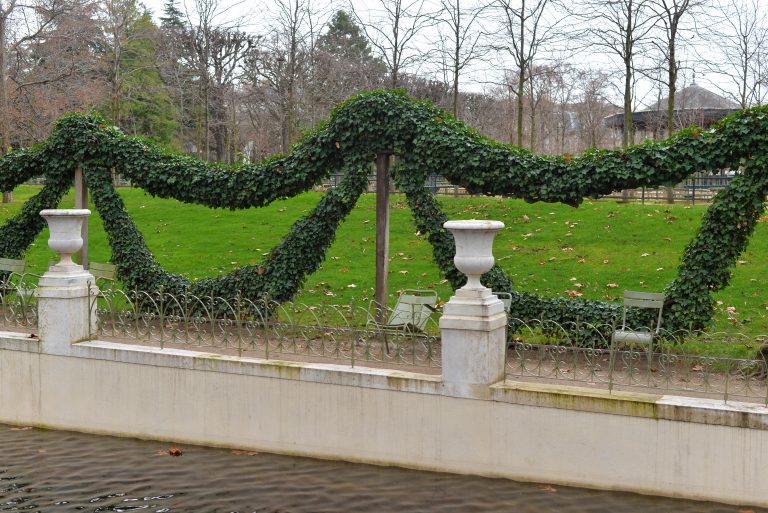 fountain-fontaine-medicis-paris-france-263