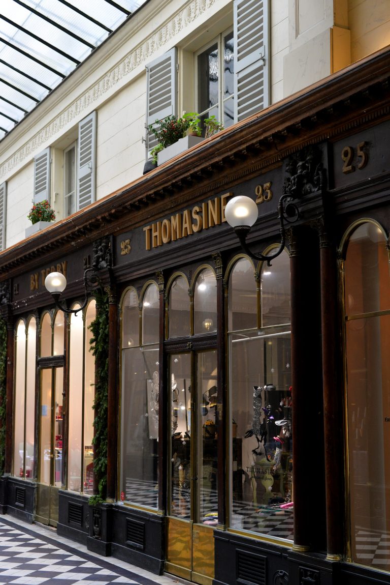 gallery-galerie-du-passage-paris-france-271