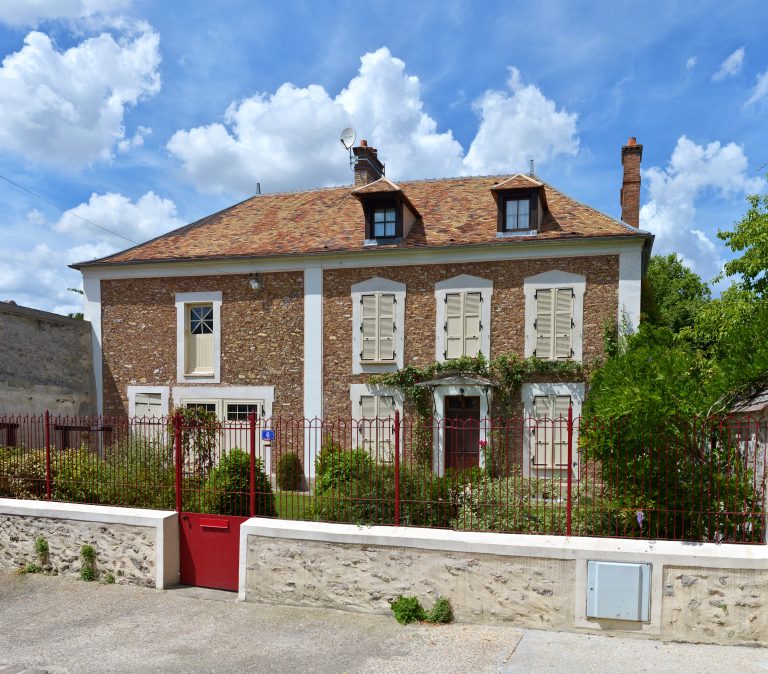 house-blandy-les-tours-france-467
