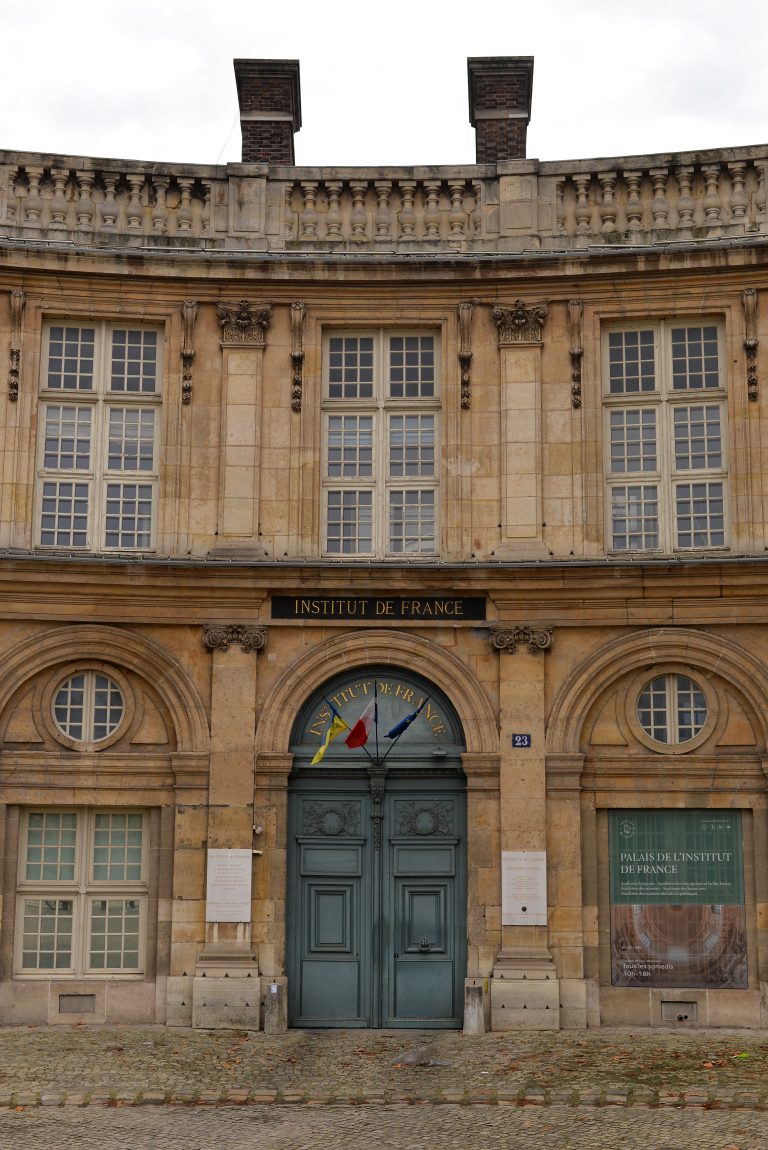 institute-palais-de-linstitut-de-france-paris-france-283