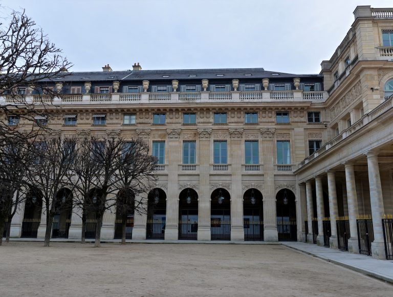 palace-domaine-national-du-palais-royal-paris-france-327