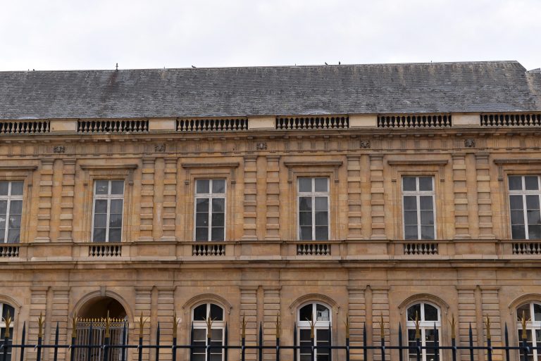 palace-palais-du-luxembourg-paris-france-332