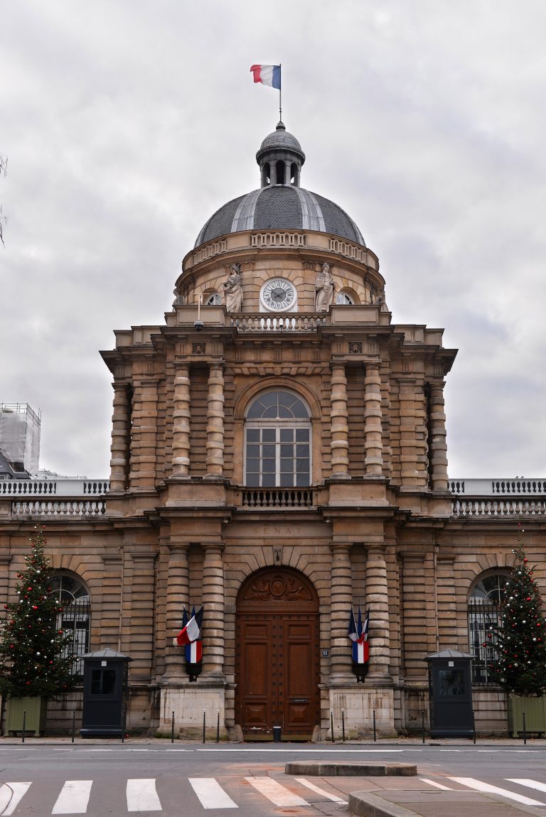 palace-palais-du-luxembourg-paris-france-334
