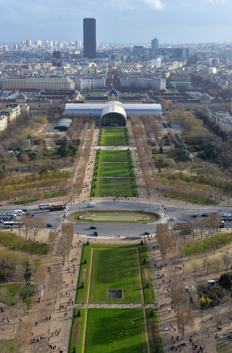park-champ-de-mars-paris-france-338