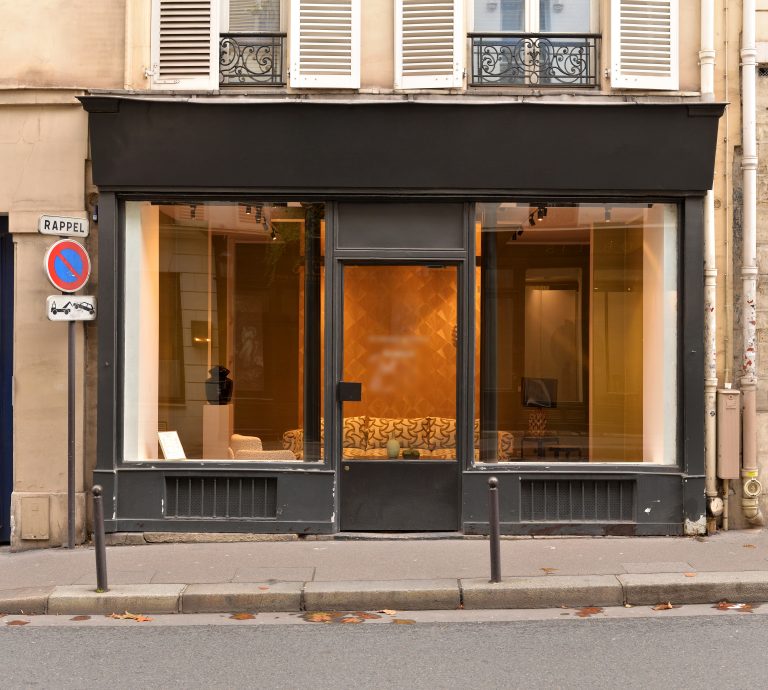shop-front-paris-france-374