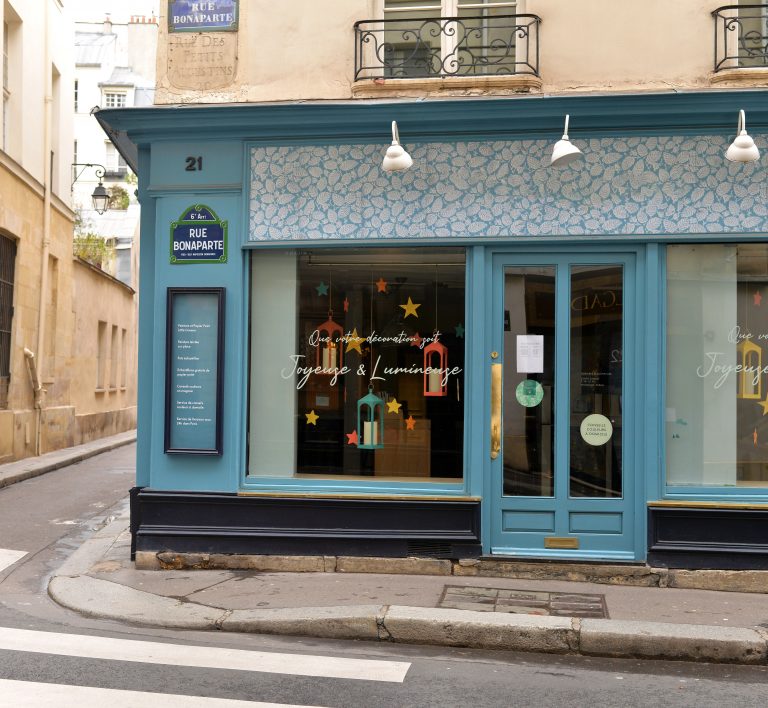 shop-front-paris-france-376