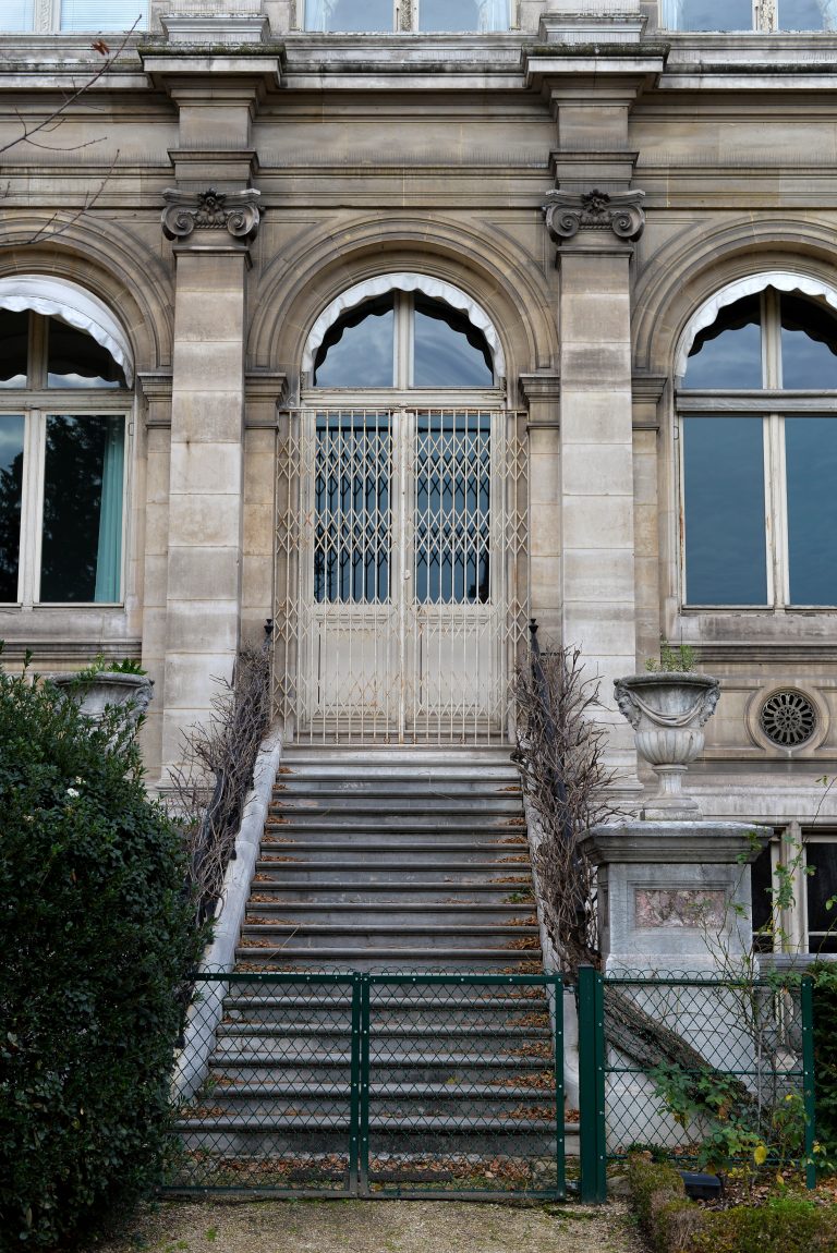 staircase-paris-france-385