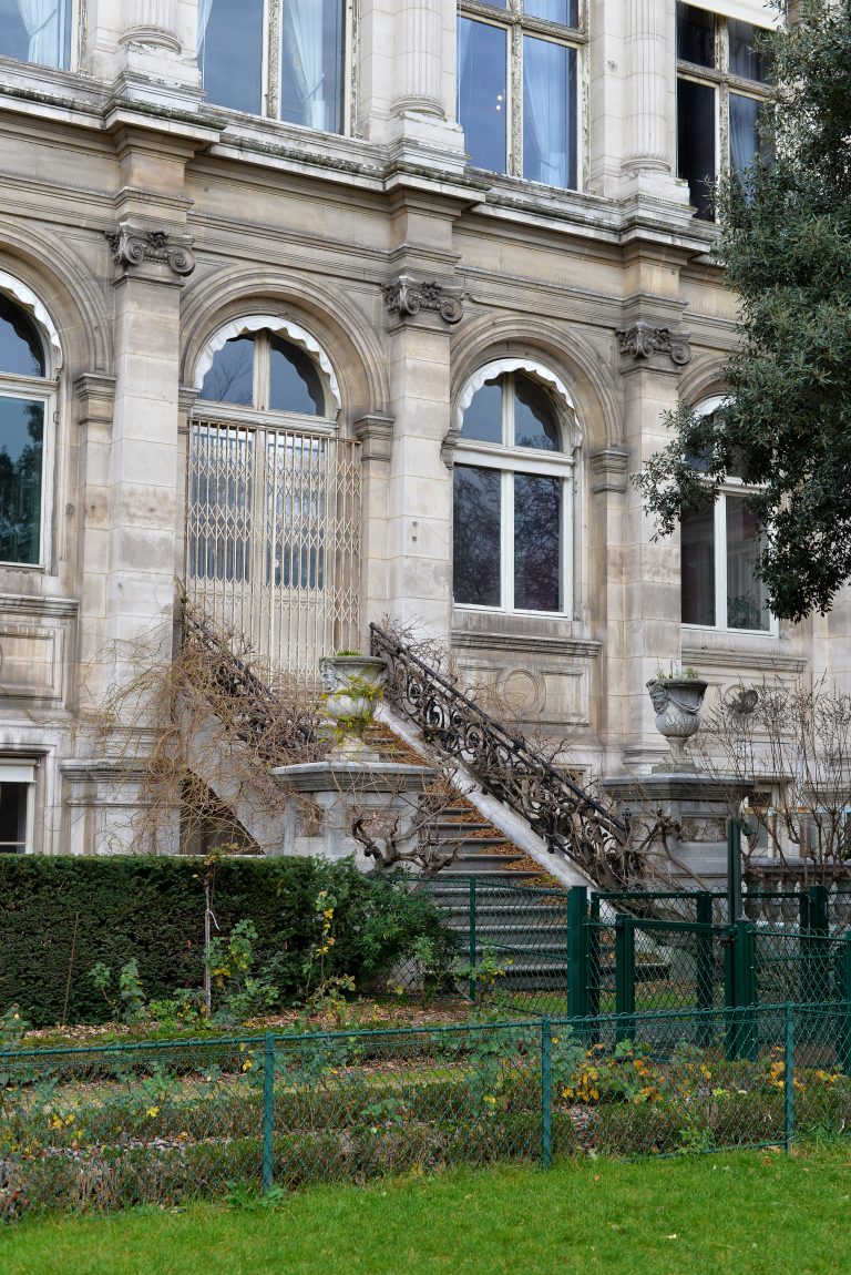 staircase-paris-france-387