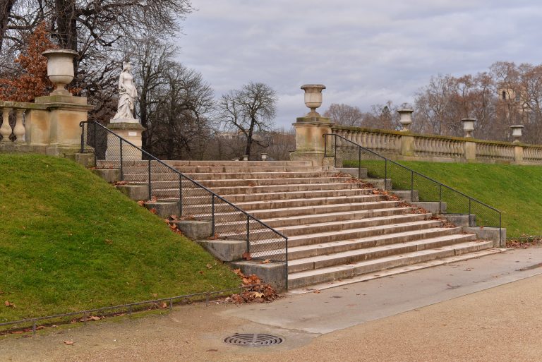 staircase-paris-france-389