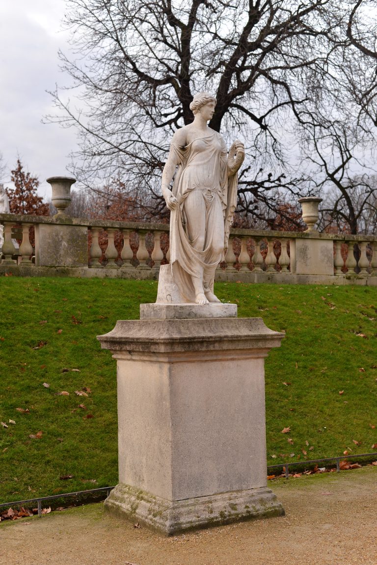 statue-flore-paris-france-391