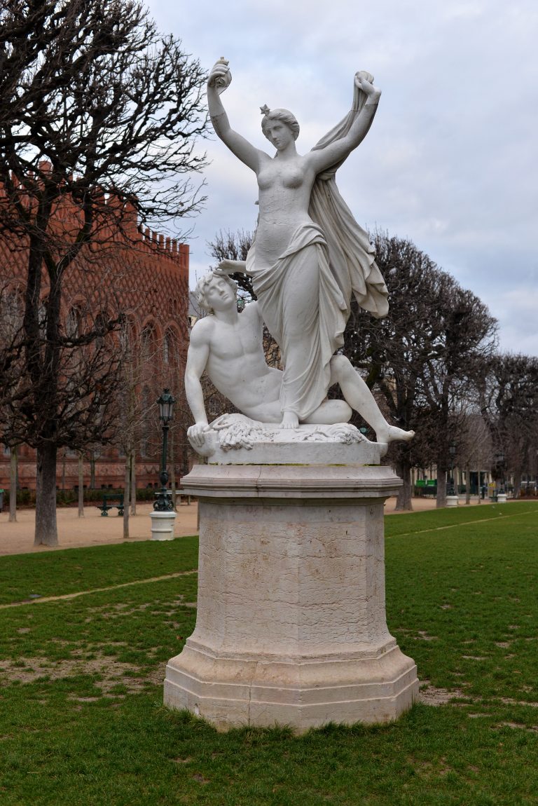 statue-laurore-paris-france-394