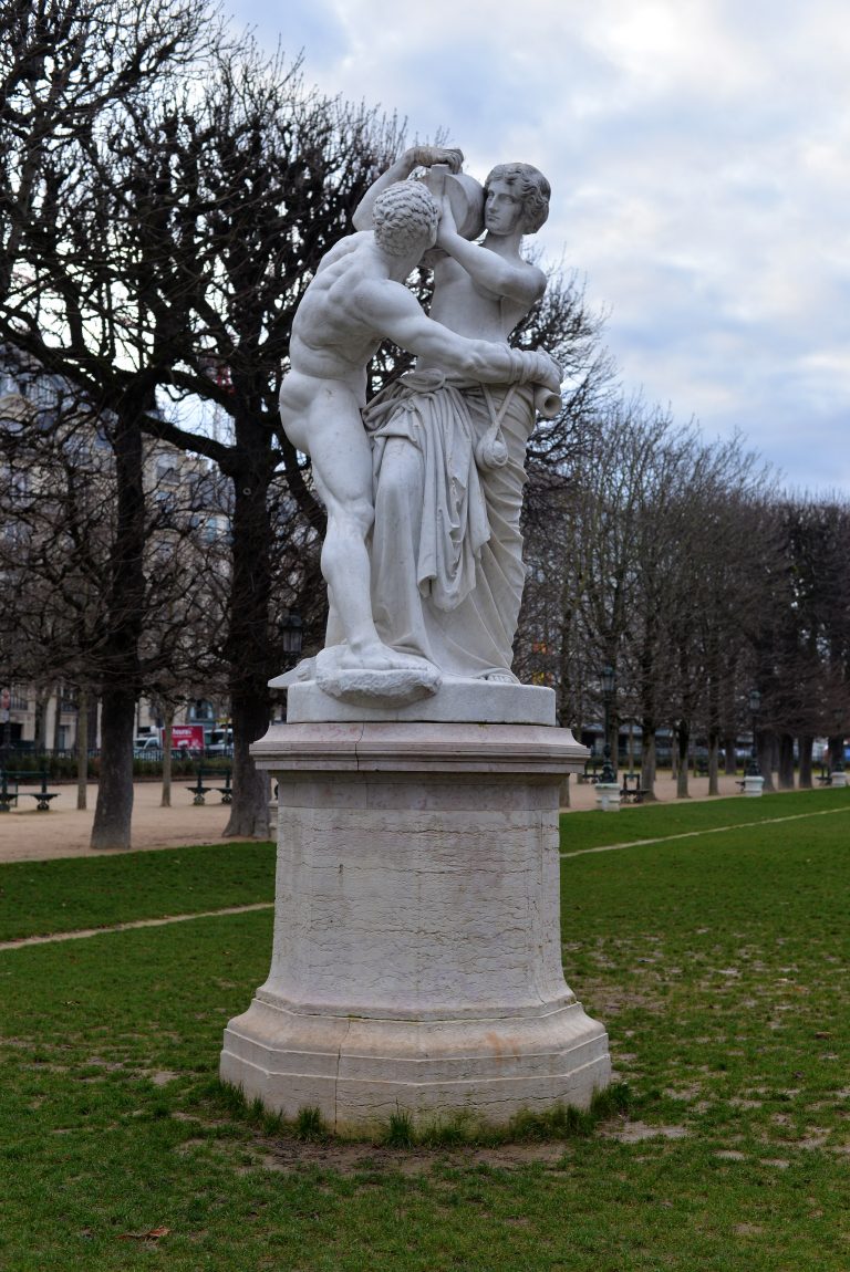 statue-le-jour-paris-france-397