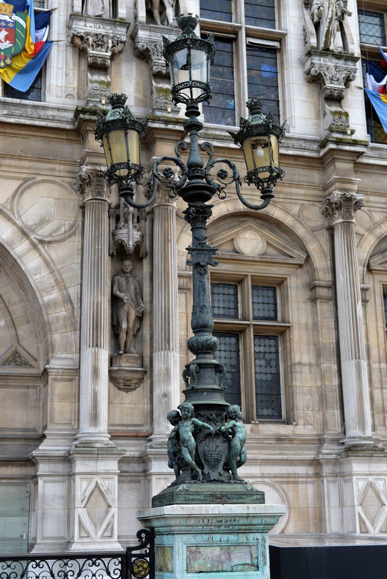 street-lamp-paris-france-412