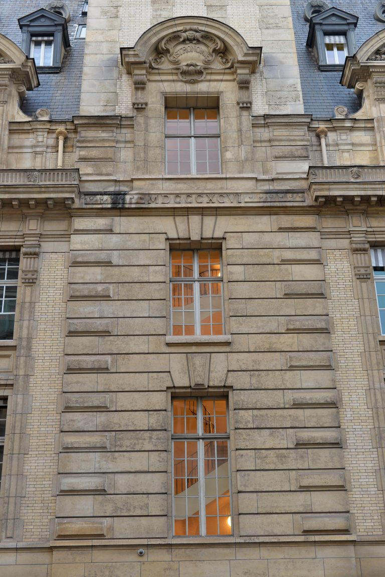 university-sorbonne-paris-france-450