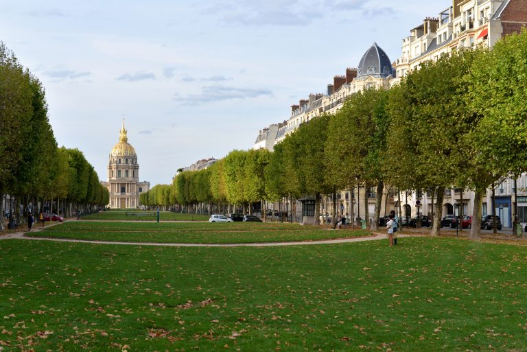 esplanade-jacques-chaban-delmas-paris-france-549