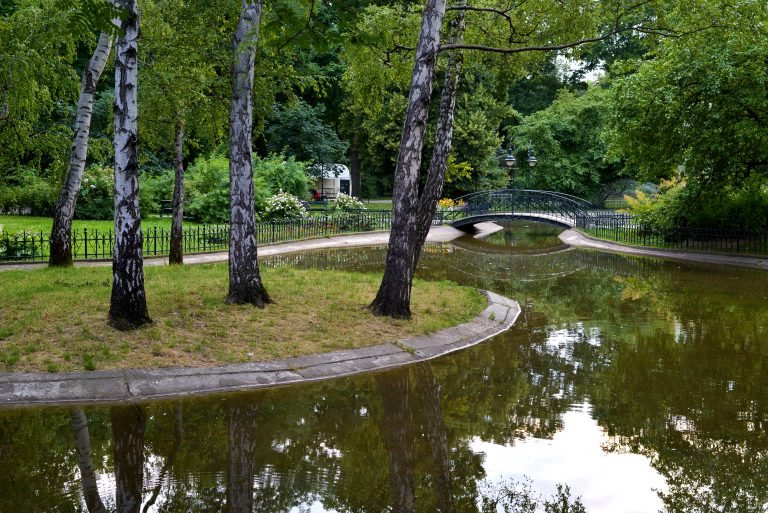park-krakow-poland-656