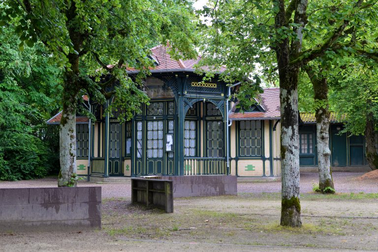 toilets-vittel-france-630