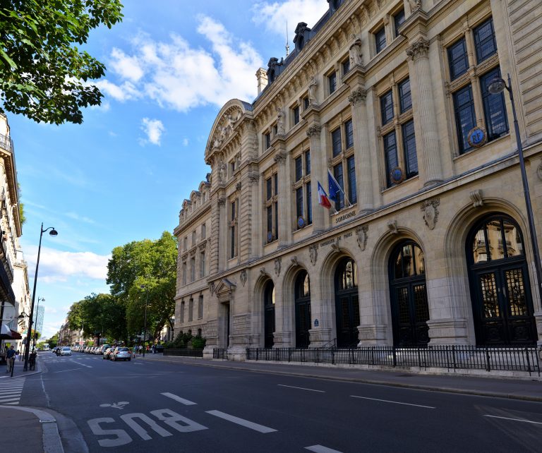 university-sorbonne-paris-france-590