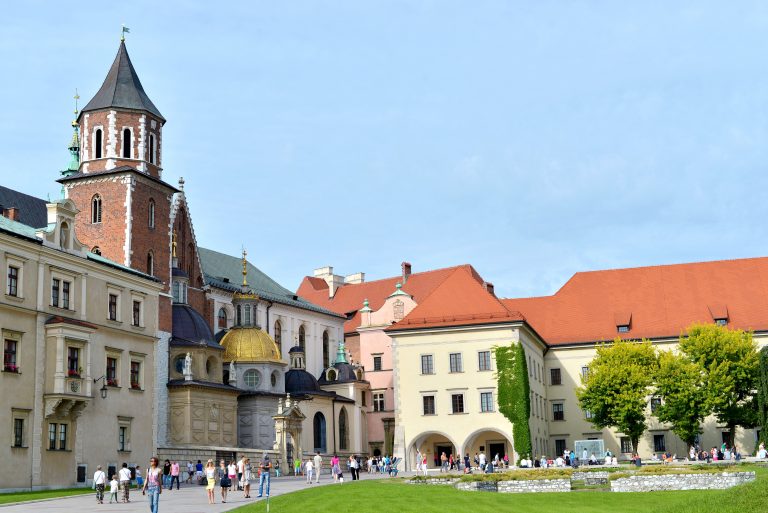 wawel-cathedral-wawel-royal-castle-krakow-poland-663
