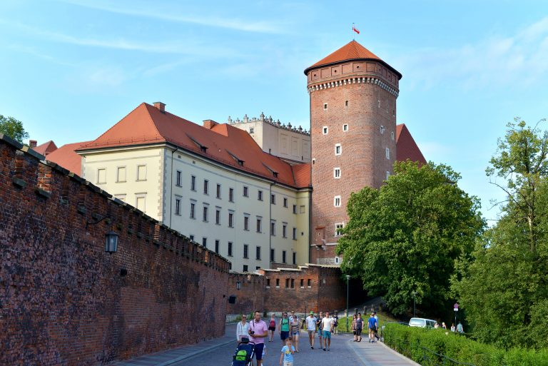wawel-royal-castle-krakow-poland-665