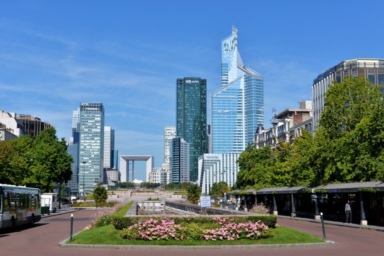 flower-beds-neuilly-sur-seine-france-550