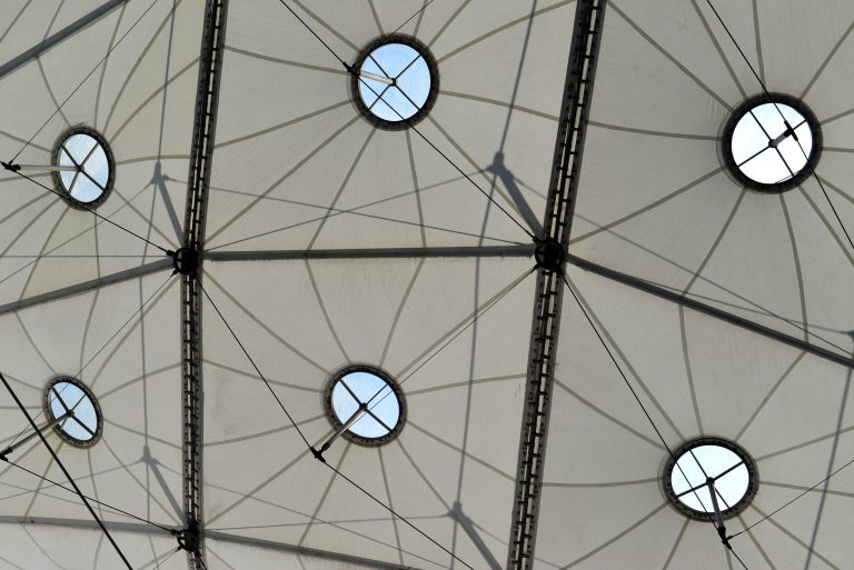 monument-la-grande-arche-de-la-defense-puteaux-france-567