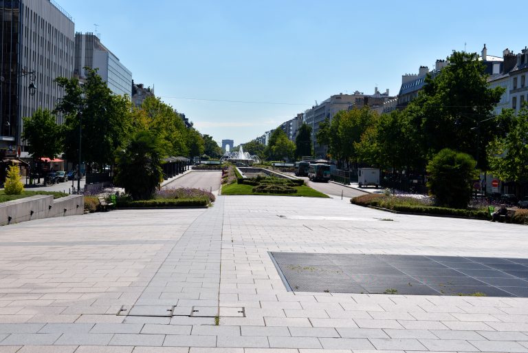 street-neuilly-sur-seine-france-586