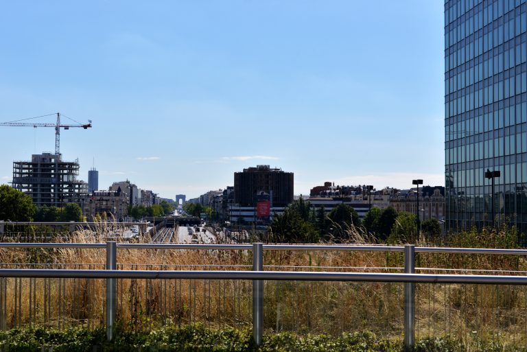 street-neuilly-sur-seine-france-587